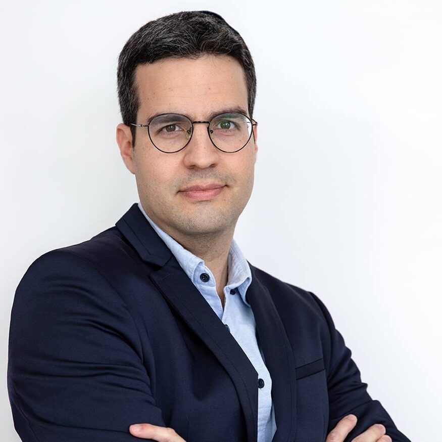 עו"ד ישראל שוקר